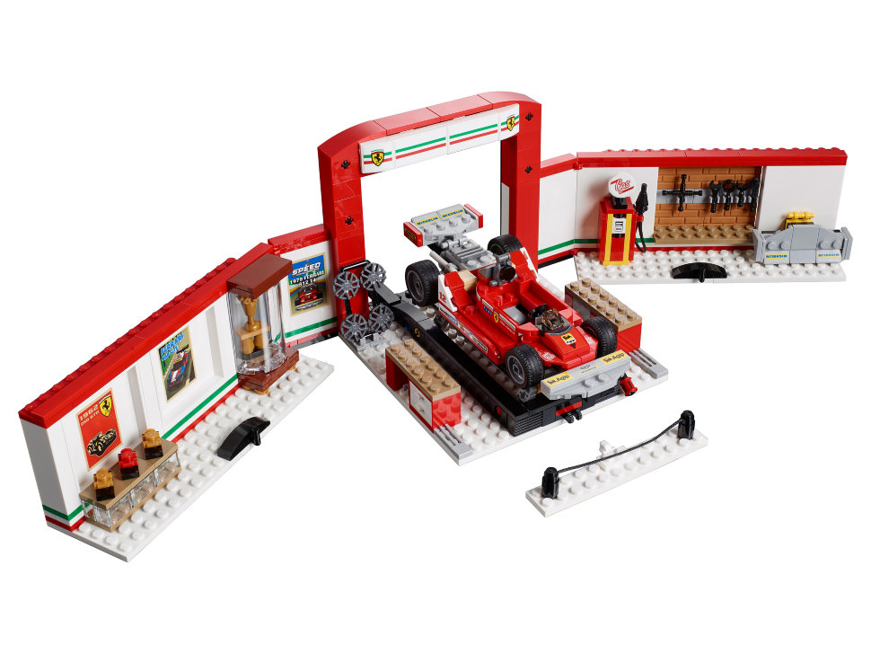 Конструктор Lego Speed Champions: гараж Ferrari (75889)
