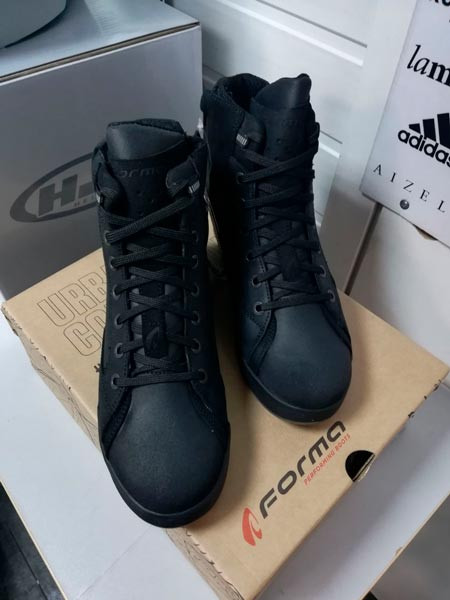 Мотокеды Forma Lounge Black