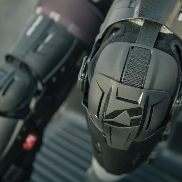 Наколенники EVS RS9 Knee Brace Pair Black