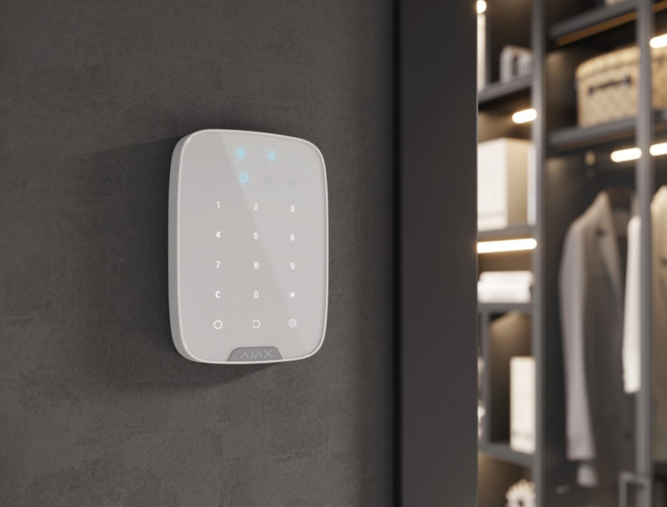 Беспроводная сенсорная клавиатура Ajax KeyPad Plus White