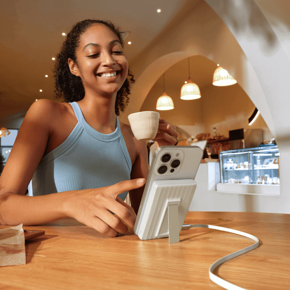 Повербанк EcoFlow RAPID Mag білий (10000 мА·год) (EF-RAPIDQI1-10K-W-EU)