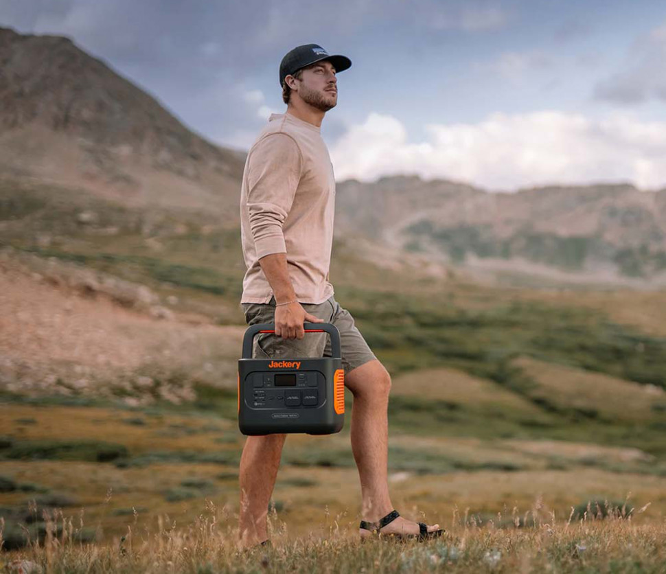 Портативная электростанция Jackery Explorer 1000 Pro (Explorer-1000-Pro) (1002 Вт·ч / 1000 Вт)