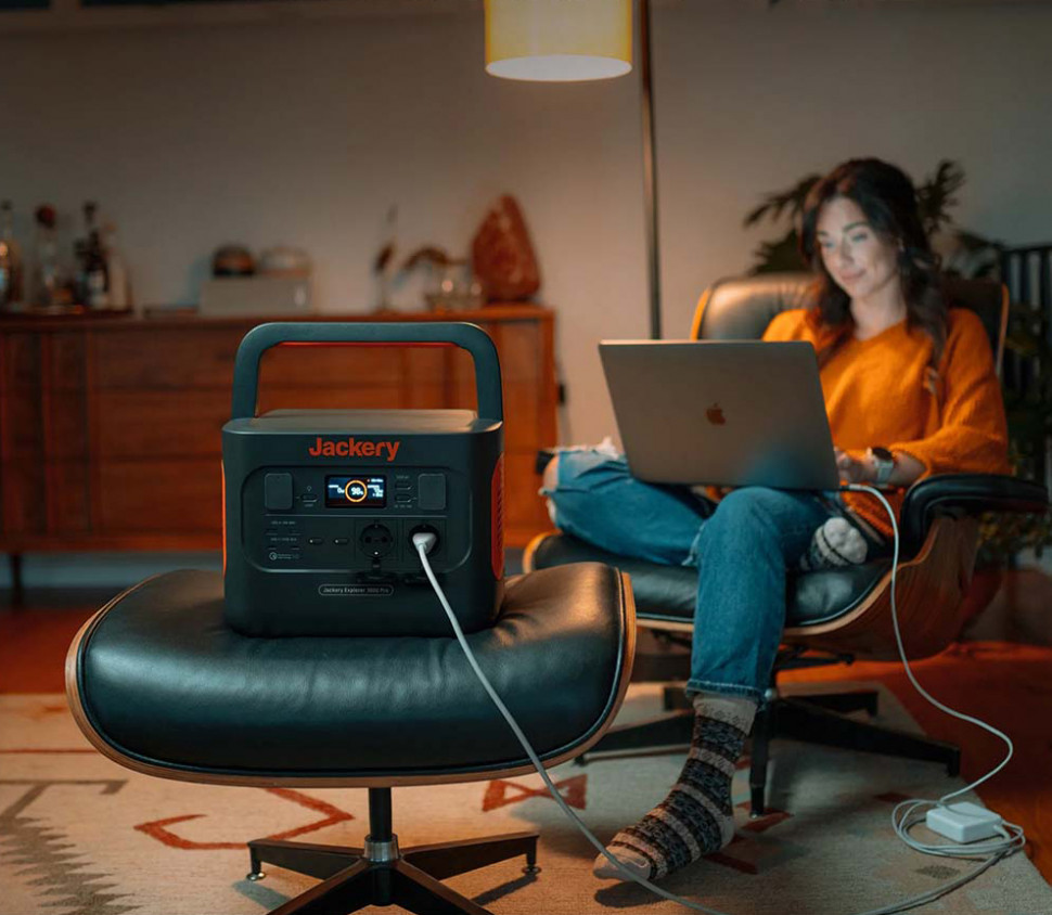 Портативная электростанция Jackery Explorer 1000 Pro (Explorer-1000-Pro) (1002 Вт·ч / 1000 Вт)