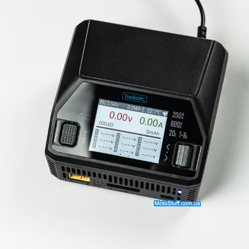 Зарядний пристрій ToolkitRC M8AC (AC 200 Вт / DC 600 Вт)