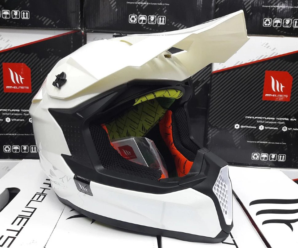 Мотошлем MT Helmets Falcon Solid White