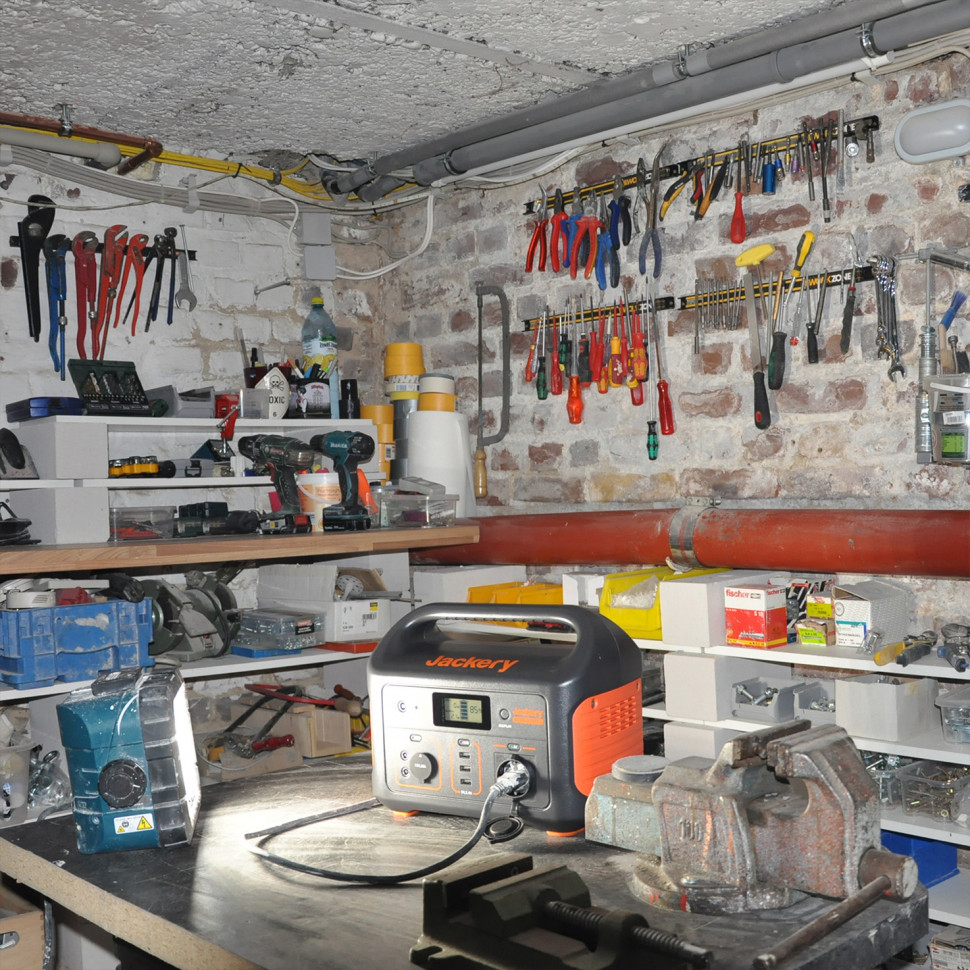 Портативная электростанция Jackery Explorer 500EU (Explorer-500) (518 Вт·ч / 500 Вт)