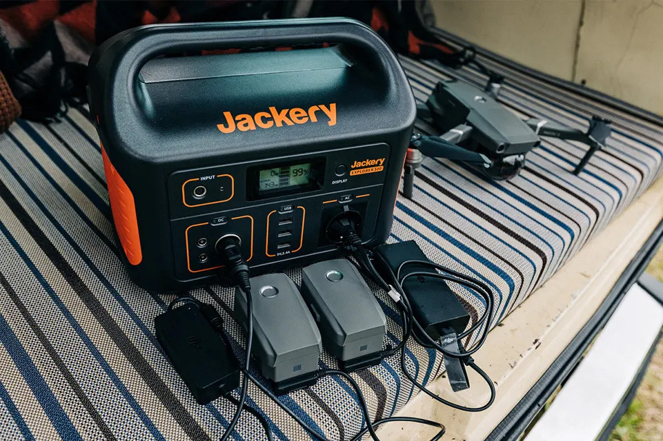 Портативная электростанция Jackery Explorer 500EU (Explorer-500) (518 Вт·ч / 500 Вт)