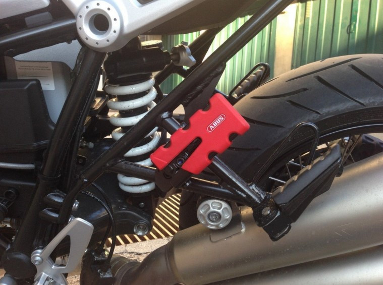 Мотозамок на диск ABUS 77 Granit Sledg Grip Red (475030)