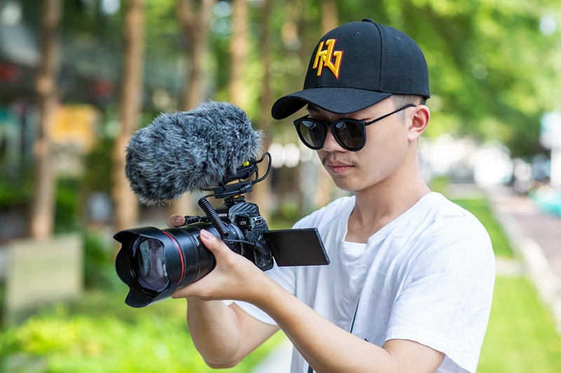 Накамерный микрофон Saramonic Vmic5