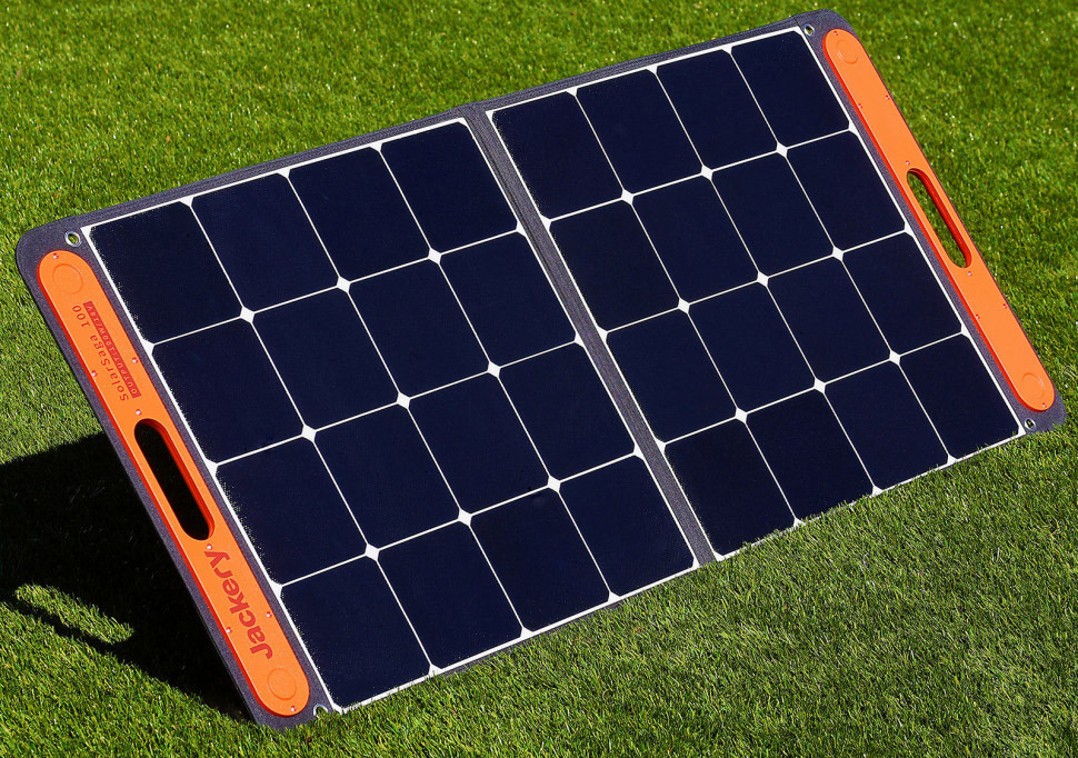 Солнечный генератор Jackery Solar Generator 1000 (Explorer 1000 + Solarsaga 100W) (1002 Вт·ч / 1000 Вт)