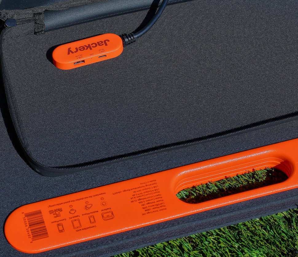 Солнечный генератор Jackery Solar Generator 1000 (Explorer 1000 + Solarsaga 100W) (1002 Вт·ч / 1000 Вт)