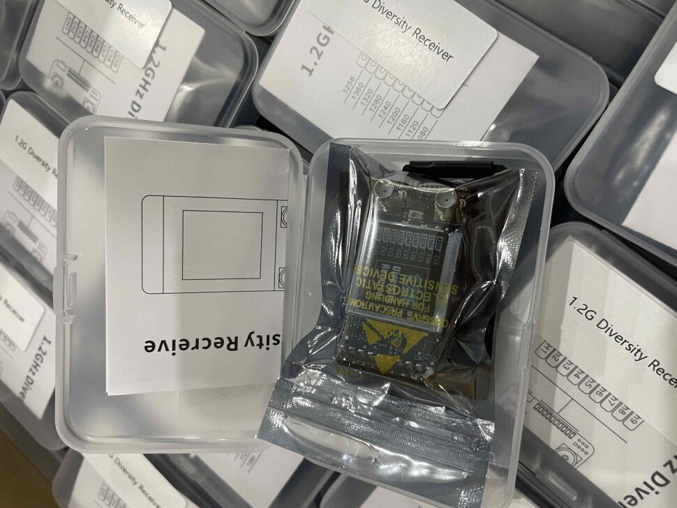 Видео приемник Skyzone 1.2GHz Diversity VRX для очков SKY04 / COBRA (9CH)