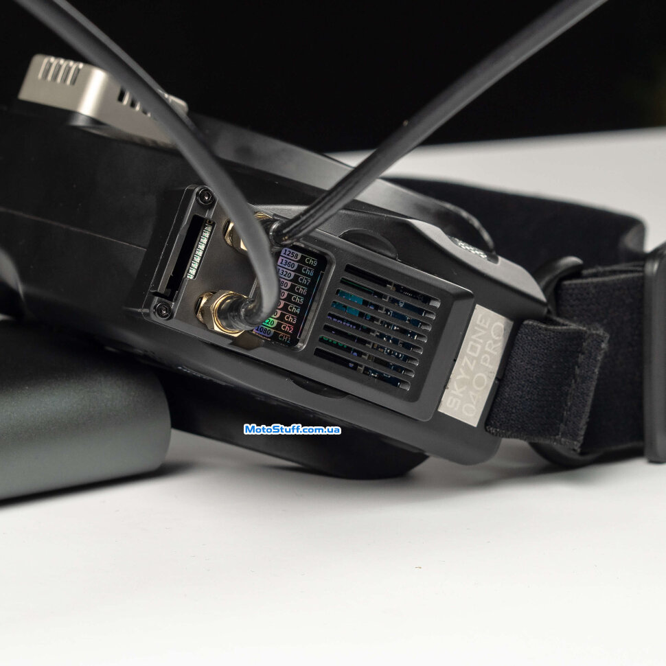 Видео приемник Skyzone 1.2GHz Diversity VRX для очков SKY04 / COBRA (9CH)