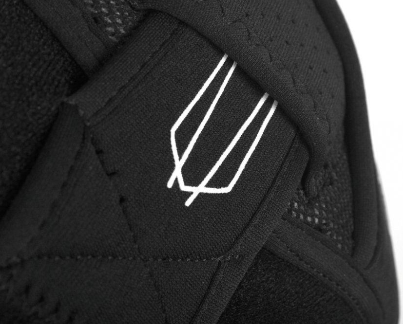 Защитный бандаж на плечо Leatt Shoulder Brace Right Black