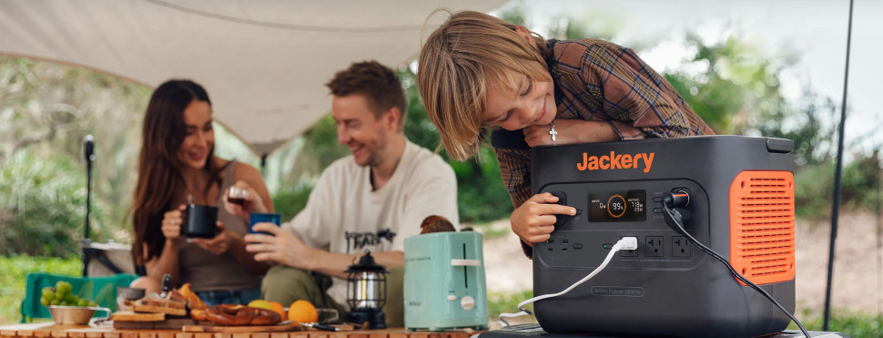 Солнечный генератор Jackery Solar Generator 2000 Pro (Explorer 2000 Pro + 2 Solarsaga 200W) (2160 Вт·ч / 2000 Вт)