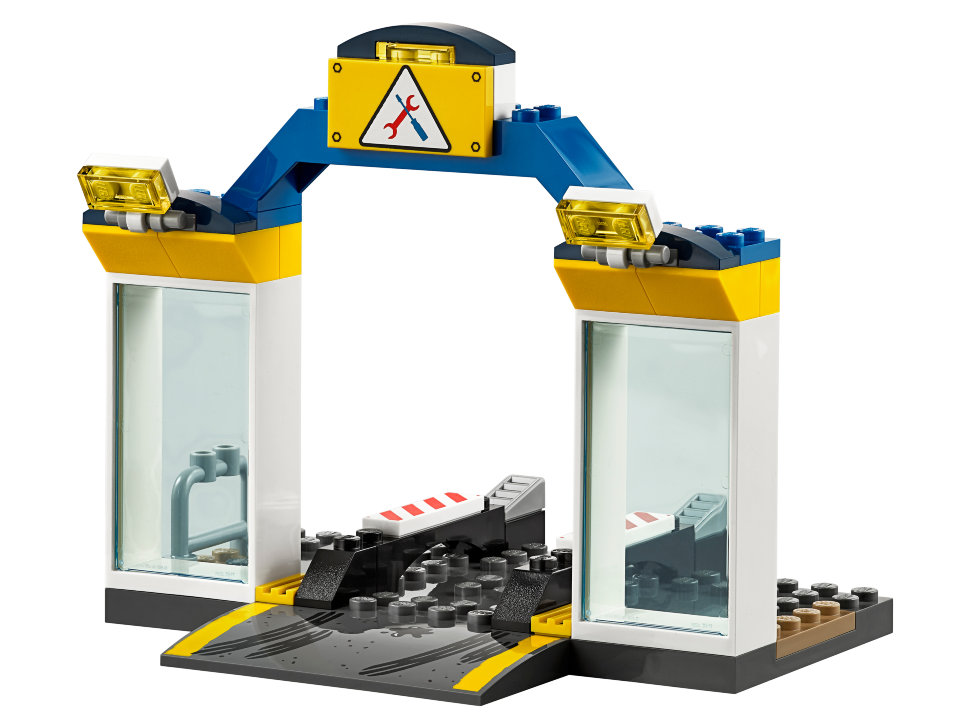 Конструктор Lego City: автостоянка (60232)