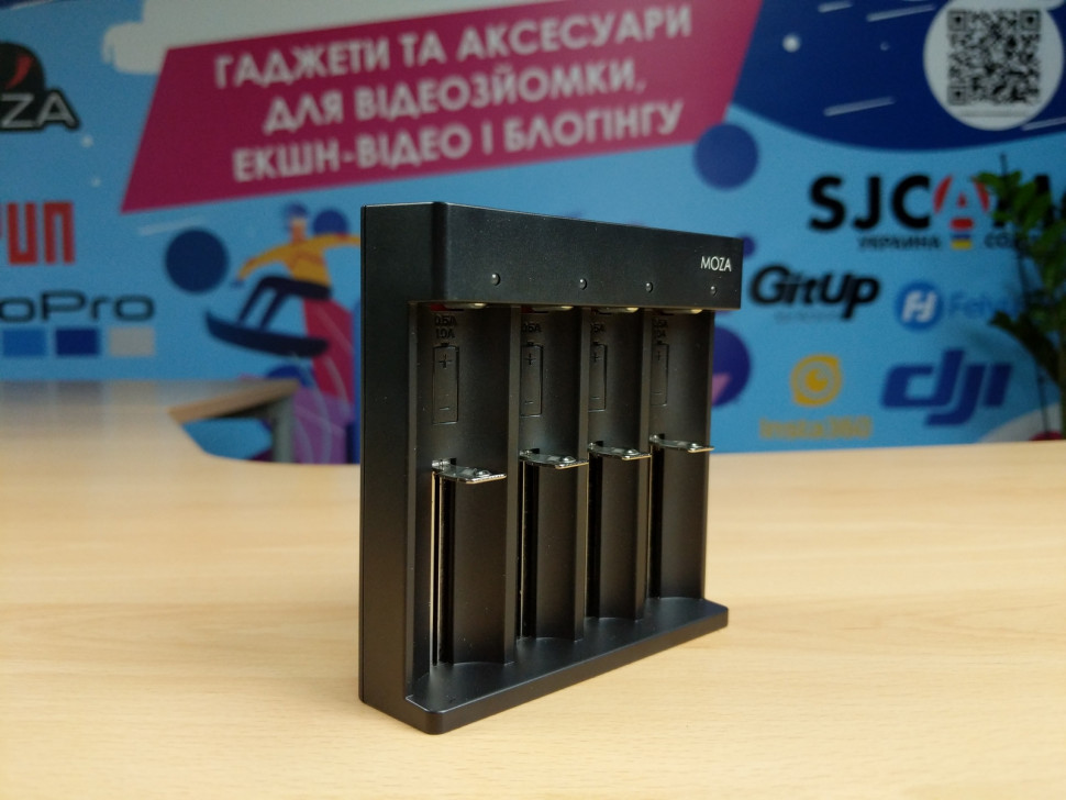 Зарядное устройство MOZA Battery Charger 18650 