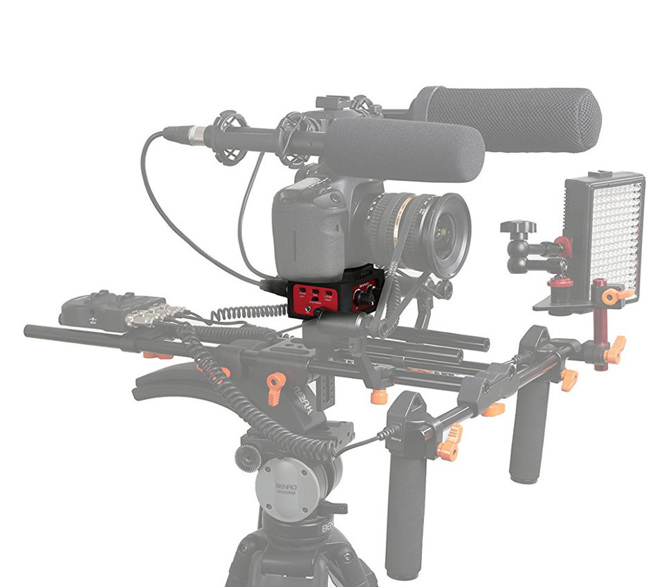 Микшер Saramonic SR-AX101