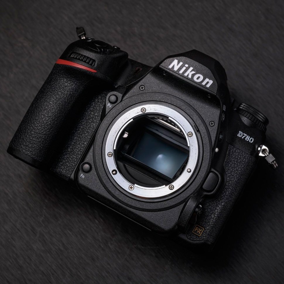 Камера Nikon D780 Body (VBA560AE)