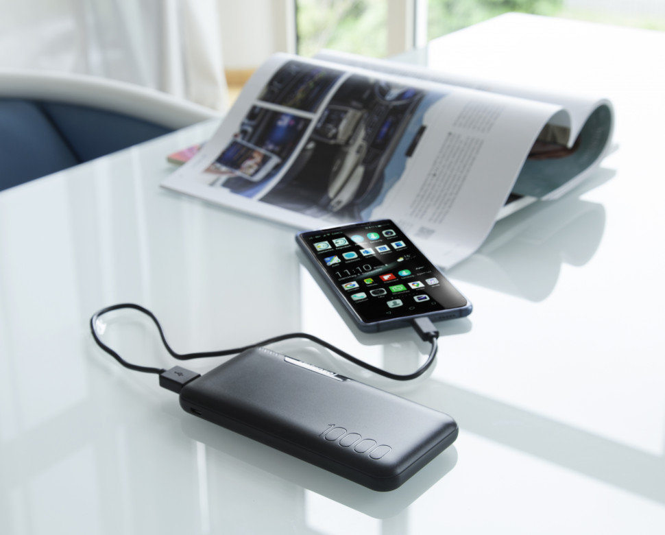 Універсальна мобільна батарея Intenso P10000 10000 mAh Black (PB930289)