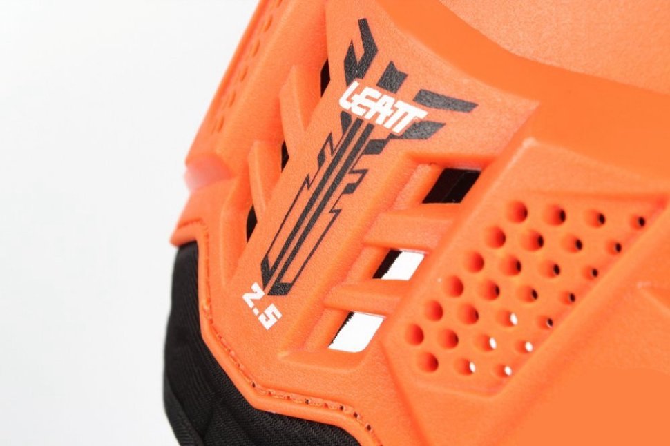 Детская мотозащита тела Leatt Chest Protector 2.5 Junior Orange