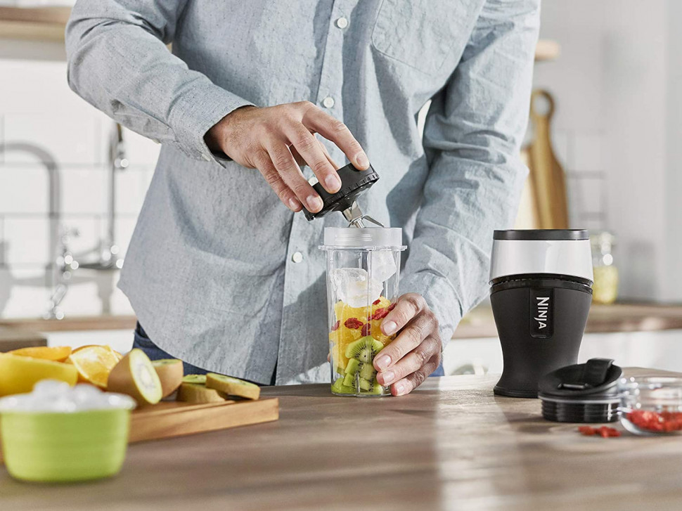 Блендер Ninja 700W Slim Blender & Smoothie Maker (QB3001EUS)