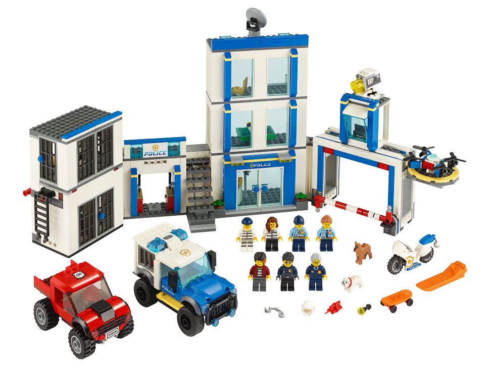 Конструктор Lego City: поліцейську дільницю (60246)