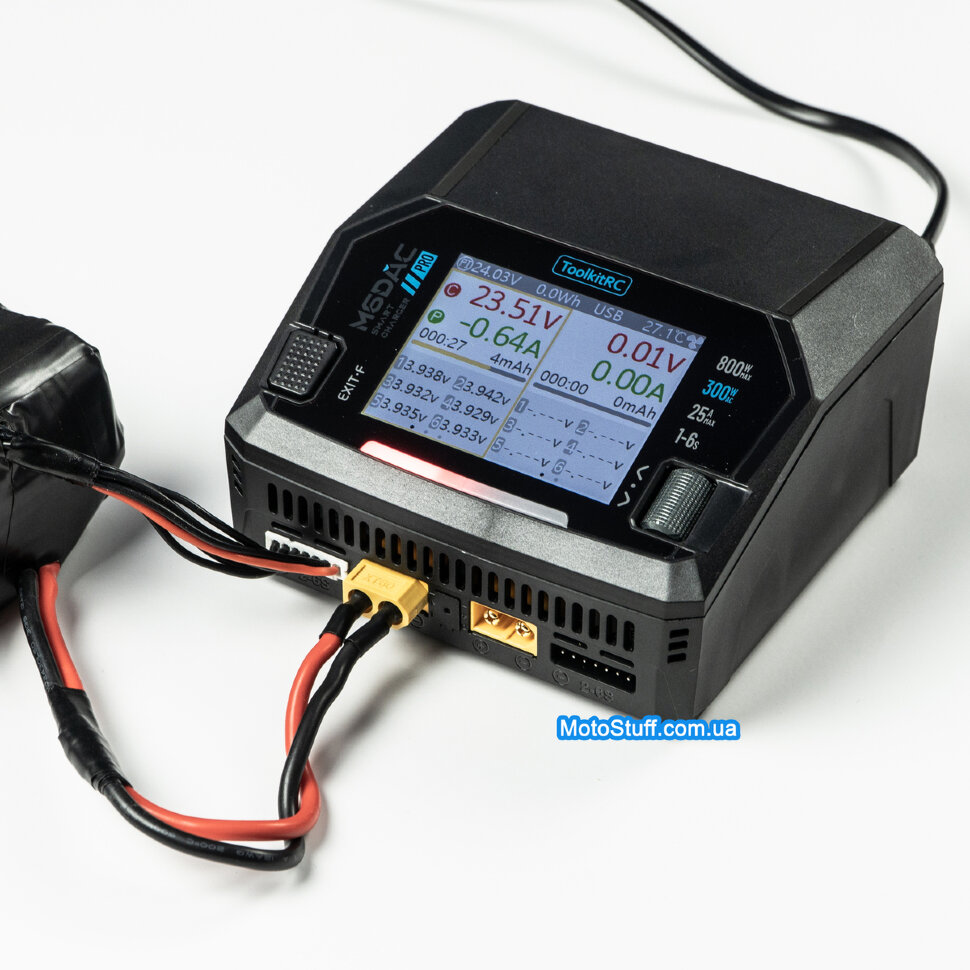 Зарядний пристрій ToolkitRC M6DAC Pro (AC 330 Вт / 2* DC 400 Вт)