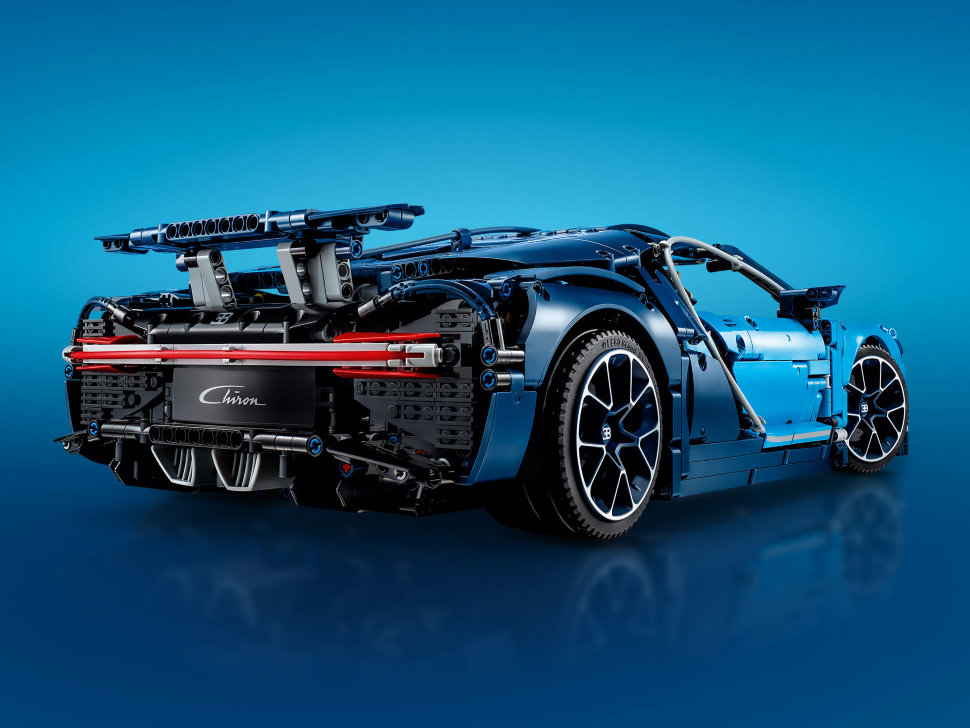 Конструктор Lego Technic: Bugatti Chiron (42083)