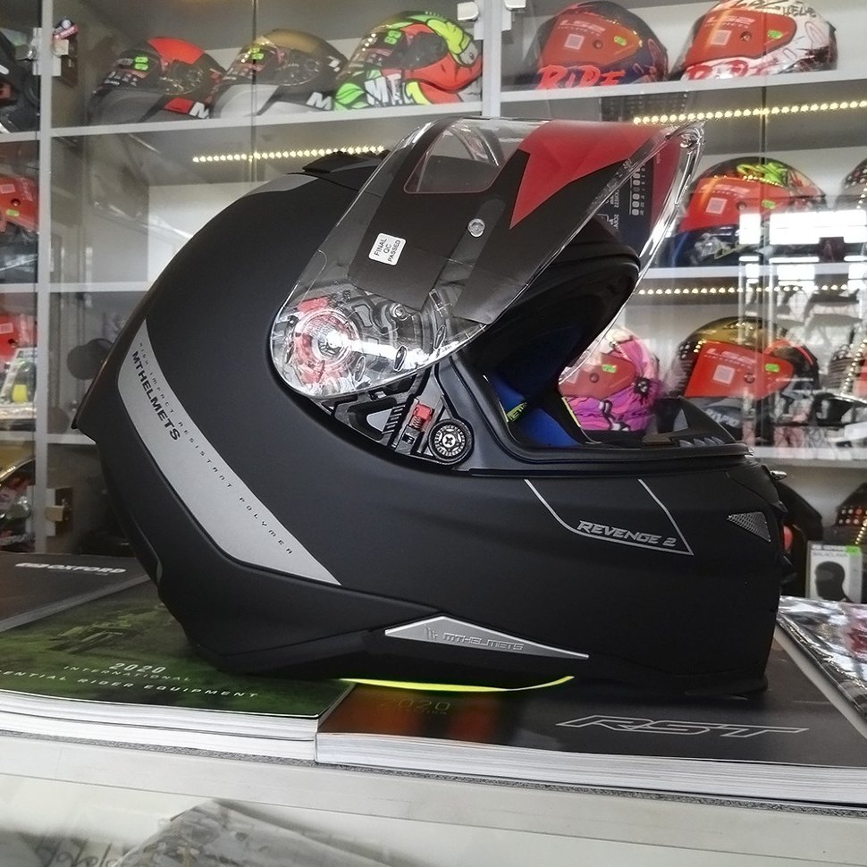 Мотошлем MT Helmets Revenge 2 Solid Black Mat
