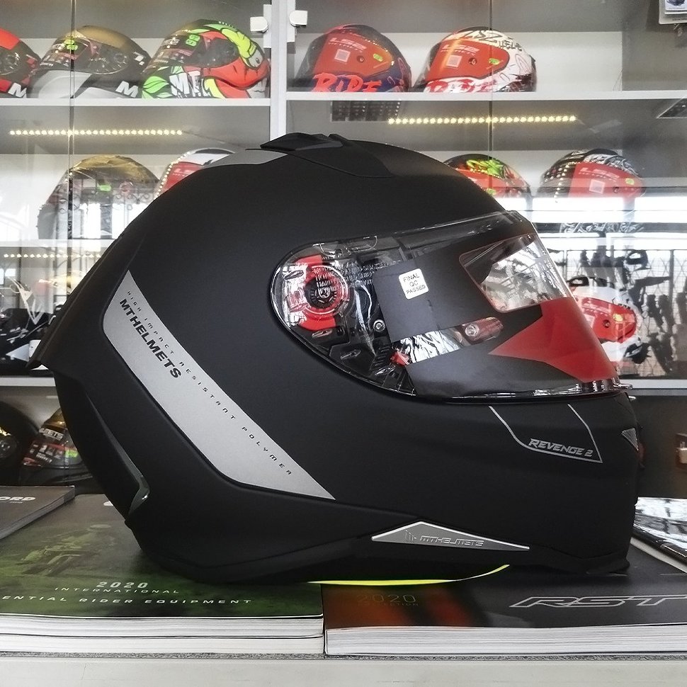 Мотошлем MT Helmets Revenge 2 Solid Black Mat