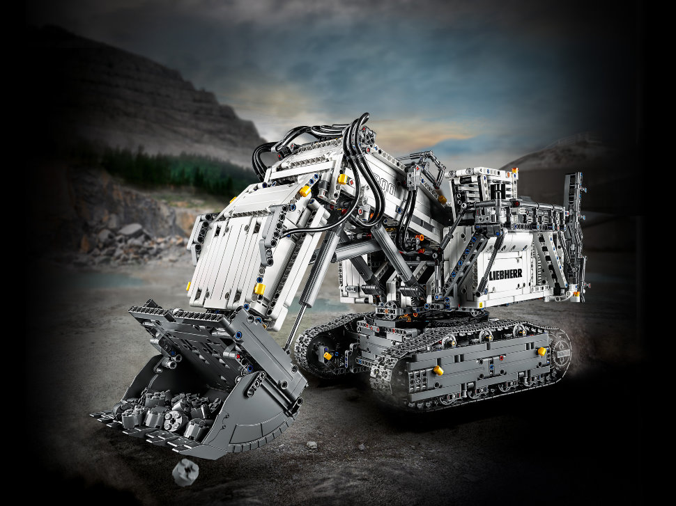 Конструктор Lego Technic: экскаватор Liebherr R 9800 (42100)