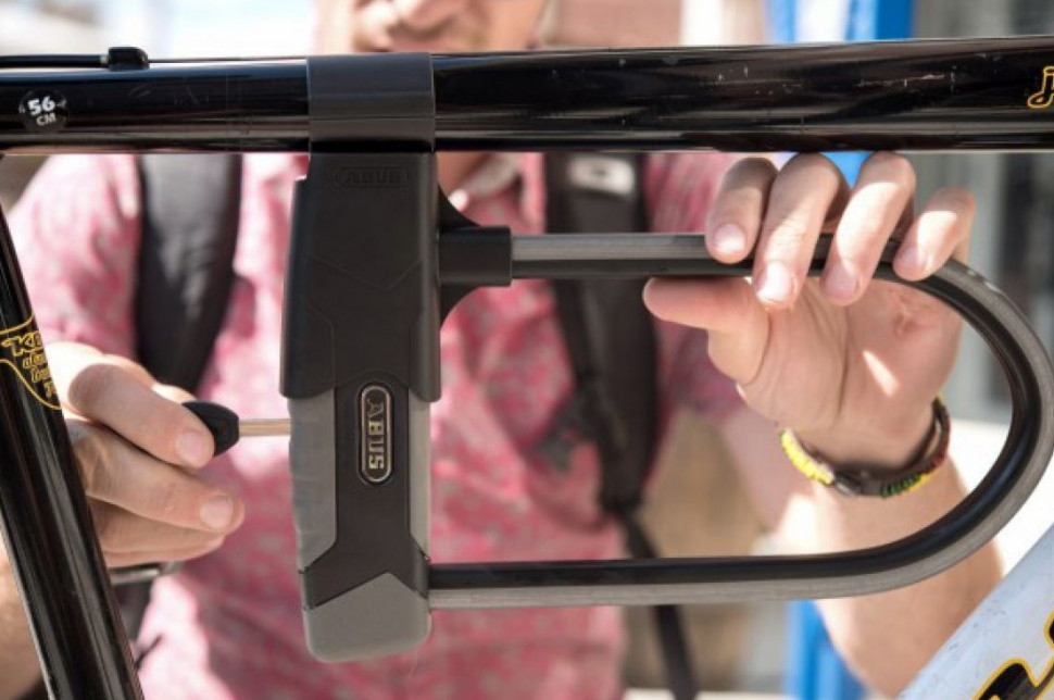 Мотозамок U-образний ABUS 540 /160HB300 Granit X-Plus USH (111884)