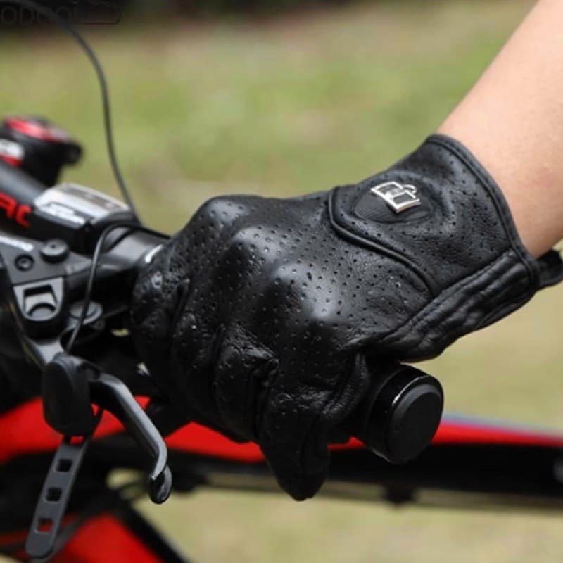 Мотоперчатки чоловічі Icon Pursuit Perforated Black