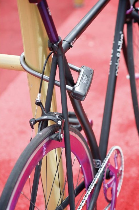 Мотозамок U-образный ABUS 640/135HB230 Granit Plus TexKF Black (397035)