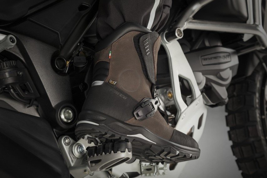 Мотоботы Falco Marshall Brown