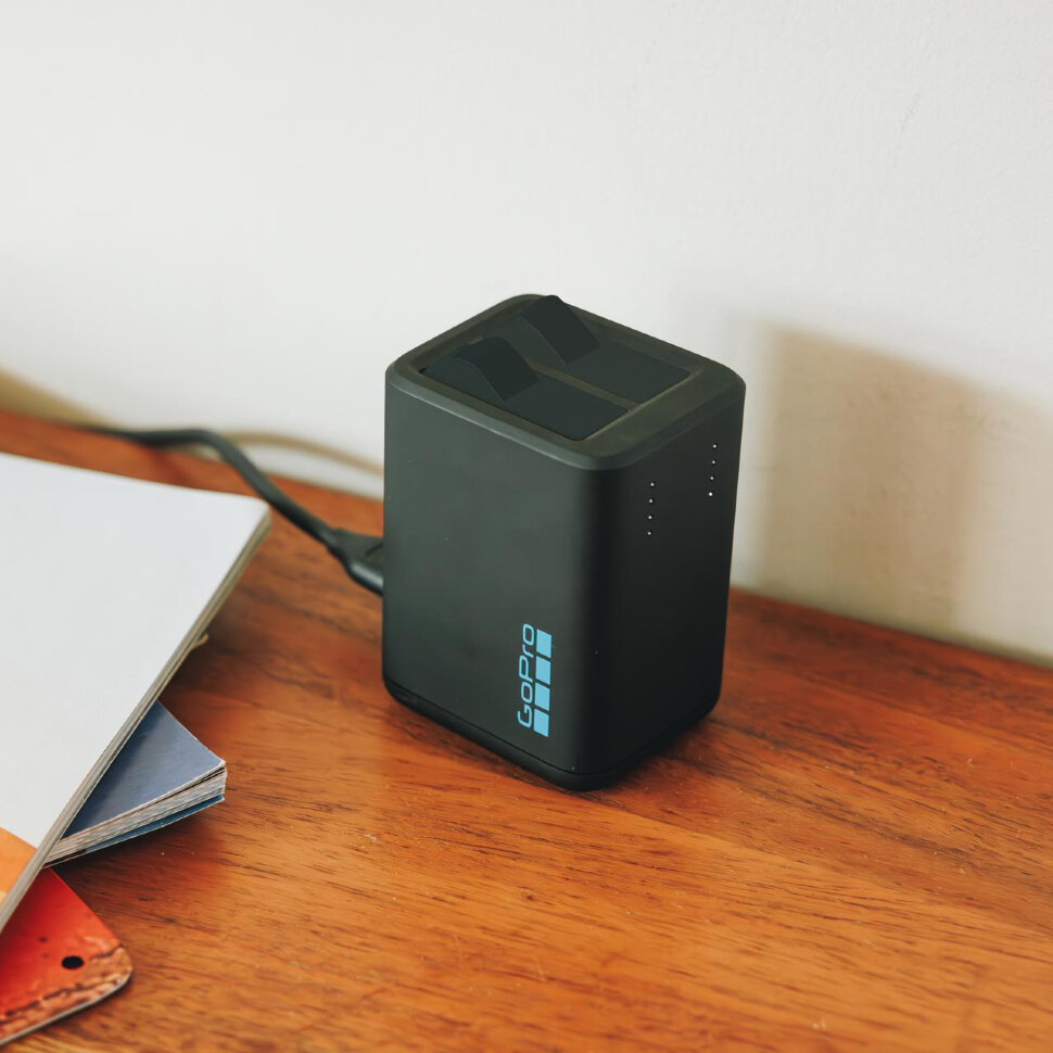 Двойное зарядное устройство GoPro Dual Battery Charger + Аккумулятор 2 шт для HERO 13 (AEDBD-201-EU)