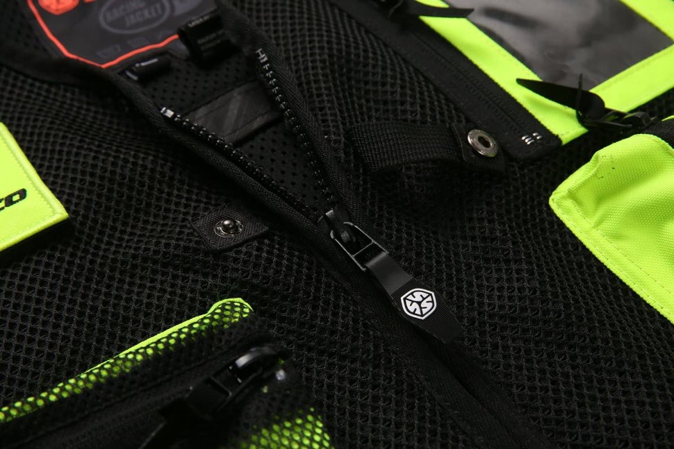 Светоотражающий мотожилет с защитой Scoyco JK46 Green