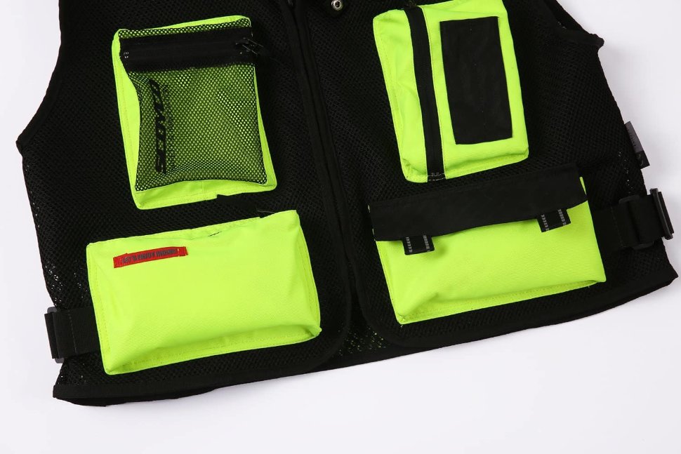 Светоотражающий мотожилет с защитой Scoyco JK46 Green